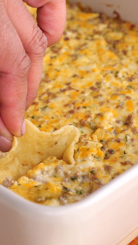 Plain Chicken® | Hissy Fit Dip Recipe – sausage, sour cream, Velveeta, muenster, onion and garlic powder, Worcestershire sauce and parsley – SO good. You… | Instagram Hissy Fit Dip, Entertaining Snacks, Cheese Rolls, Delicious Dips Recipes, Gourmet Sandwiches, Hissy Fit, Plain Chicken, Diner Recipes, Dip Recipes Easy