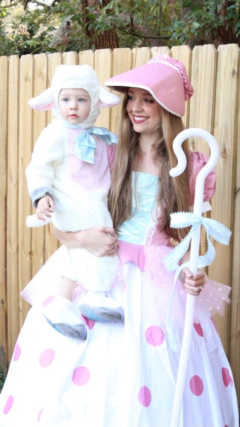 Bo Peep costume Mary Had A Little Lamb Costume, Little Lamb Costume, Baby Lamb Costume, Haunted Hollywood, Sheep Costumes, Lamb Costume, Couple Cosplay, Diy Costumes Women, Sorority Big Little