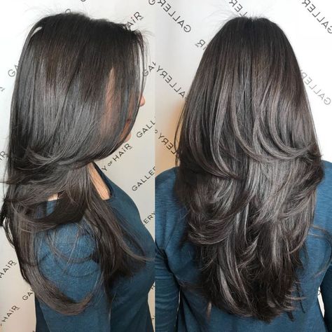 Haircut With Layers For Thick Long Hair Hair Growth Tips, Choppy Layered Haircuts, Women Haircuts Long, Thick Hair Cuts, Natural Hair Growth Tips, Brittle Hair, Haircuts For Long Hair, Hair Breakage, Natural Hair Growth