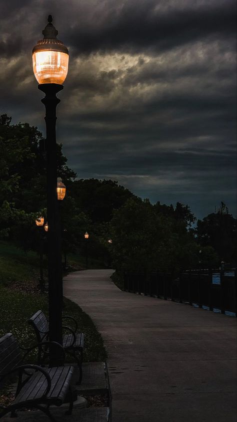 Skylar Aesthetic, Beautiful Sky Wallpaper, Skyler Aesthetic, Gilbert And Anne, Clouds Photography, Sunset Clouds, Sky Wallpaper, Aesthetic Sunset, Pink Clouds