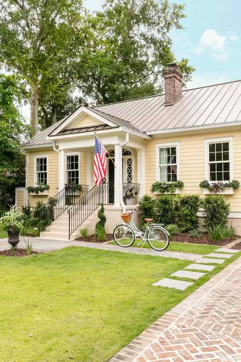 8 Butter Yellow Paint Colors Recommended by Designers Butter Yellow Paint, Yellow Exterior House Colors, Victorian Entryway, Beach House Exterior Colors, Yellow House Exterior, Serene Aesthetic, Mobile Home Exteriors, Yellow Paint Colors, Exterior House Color