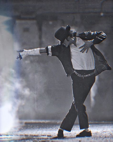 Mikel Jackson, Arte Heavy Metal, Michael Jackson Poster, Michael Jackson Dance, Michael Jackson Photoshoot, Michael Jackson Wallpaper, Photos Of Michael Jackson, Michael Jackson Art, Michael Jackson Thriller