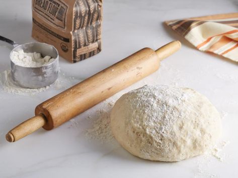 Bobby Flay Pizza Dough, Pizza Chiena, Pizza Dough From Scratch, Bobby Flay Recipes, Pizza Fritta, Pasta Per Pizza, Best Pizza Dough, Best Homemade Pizza, Pizza Dough Recipe