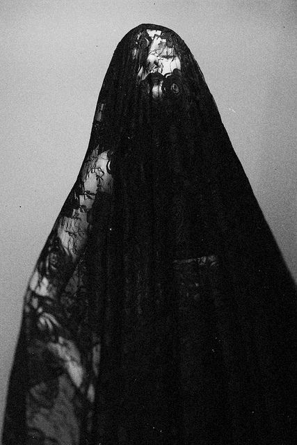 Black Lace Aesthetic, Veil Editorial, Veil Mask, Black Lace Veil, Gothic Portrait, Veil Inspiration, Winter Goddess, Erwin Olaf, Lace Photography