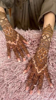 Engagement Mehendi, Cultural Clothes, Wedding Henna Designs, Mehendi Art, Kalamkari Dresses, Eid Mehndi Designs, Engagement Mehndi Designs, Full Mehndi Designs, Wedding Henna