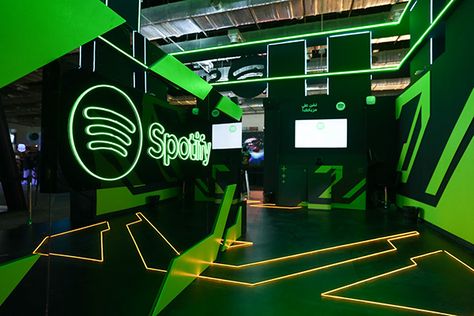 Spotify X Insomnia 2023 on Behance Brand Activation Ideas, Art Direction Advertising, Event Entrance, Exhibition Stall Design, Exhibition Stall, Stall Designs, Exhibition Booth Design, Exhibition Booth, Booth Design