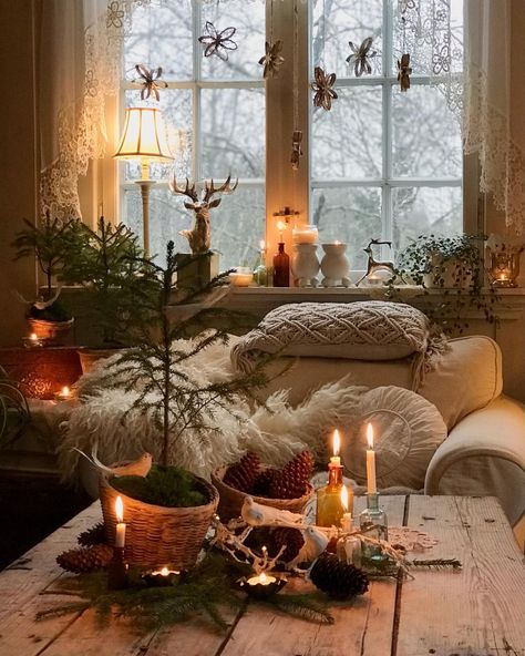 A Norwegian fairytale-like home – Focal Point Norway Home Decor, Norway Christmas Decorations, Norwegian Christmas Decor, Nordic Winter Decor, Norwegian Style Home, Norwegian Christmas Decorations, Norwegian Homes, Norwegian Home Decor, Norwegian Decor