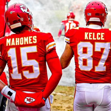 Kansas City Chiefs on Instagram: "Patrick Mahomes and Travis Kelce will PLAY in tonight’s AFC Championship Game. Travis was experiencing back spasms during practice over the week, but he is expected to play. Mecole Hardman will also be playing today. Kadarius Thoney Mecole Hardman Joe Thuney Jaylen Watson Brandon Williams None played against Cincinnati Bengals this season, but they all play tonight." Patrick Mahomes Travis Kelce, Kelce And Mahomes, Mahomes And Kelce, Patrick Mahomes And Travis Kelce, Kansas City Chiefs Aesthetic, Travis Kelce And Patrick Mahomes, Patrick Mahomes Aesthetic, Patty Mahomes, Mecole Hardman