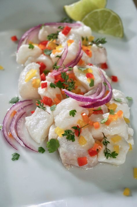 This Peruvian Ceviche is an easy summer appetizer full of fresh flavors. Raw fish marinated in lime juice make this summer recipe a must! Civeche Recipe, Seviche Recipes, Ceviche Recipe Fish, Ceviche Fish, Tapas Ideas, Mexican Ceviche, Peruvian Ceviche, Grilled Dinner Recipes, Summer Appetizers Easy