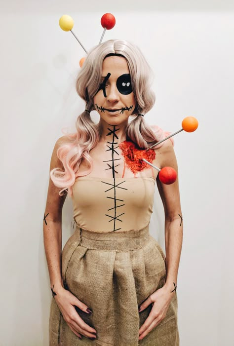 Diy Fancy Dress Costumes For Women, Scary Homemade Costumes, Diy Oreo Costume, Voo Doo Doll Costume Diy, Detailed Halloween Costumes, Grey Hair Halloween Costumes, Creepy Diy Halloween Costumes, Artistic Halloween Costumes, Improvised Halloween Costumes