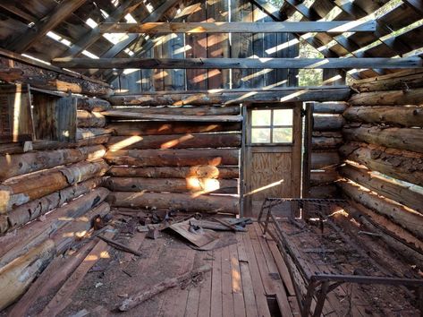 inside abandoned cabin, Kolab Canyon UT [4000X2992] #Urbex #Pic #UrbanDecay #Image #Pictures #UrbanExploration #AbandonedPlaces #Architecture #Abandoned #Photography #Ruins Abandoned Cabin Aesthetic, Abandoned Cabin Interior, Wood Cabin Interior, Cabins In The Woods Interior, Abandoned Cabin, Tree House Interior, Wooden Shack, Star Garden, Wooden Cabin Interior