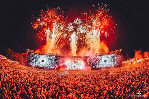 Creamfields Festival, Uk Festival, Stone Roses, Humble Beginnings, Edm Festival, 2023 Vision, Summer 22, Festival Vibes, Stage Design