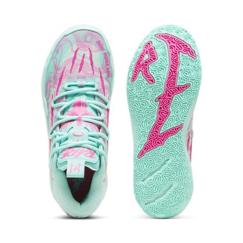 Nike Basketball Shoes Colorful, Good Basketball Shoes, Cool Volleyball Shoes Pink, Neon Basketball Shoes, Cool Volleyball Shoes, Colorful Basketball Shoes, Basketball Shoes Aesthetic, Cute Basketball Shoes, Lamelo Ball Shoes