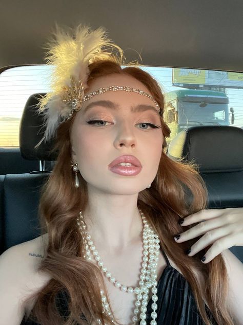 Roaring 20s Long Hairstyles, 20s Aesthetic Fashion, Roaring Twenties Party Outfit, 20s Fashion Aesthetic, Great Gatsby Outfits For Women, Great Gatsby Outfits, Peaky Blinders Costume, Great Gatsby Prom, Ri Www