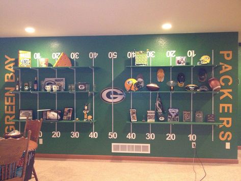 Green Bay Packers Room, Green Bay Packers Man Cave, Man Cave Designs, Chicago Ideas, Football Man Cave, Cave Design, Football Rooms, Sports Man Cave, Football Bedroom