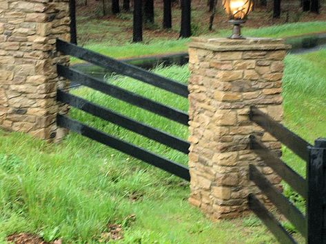 Stone Fence Posts, Rock And Wood Fence, Fence With Stone Columns, Estate Fence, Rod Iron Fences, Farm Fencing, Driveway Fence, Driveway Entrance Landscaping, Post And Rail Fence