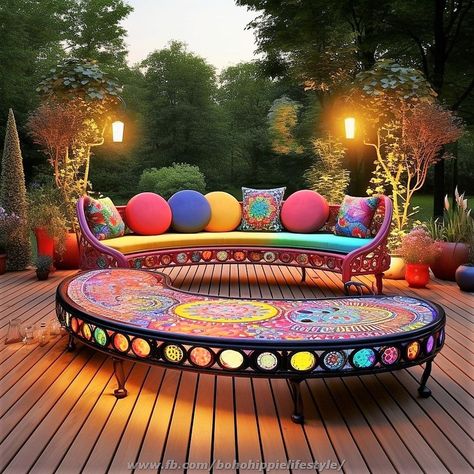 Colourful Furniture, Bohemian Patio, Hippie Garden, Goods Design, Beautiful Outdoor Living Spaces, Unusual Furniture, Boho Style Decor, Hippie Homes, Design Outdoor