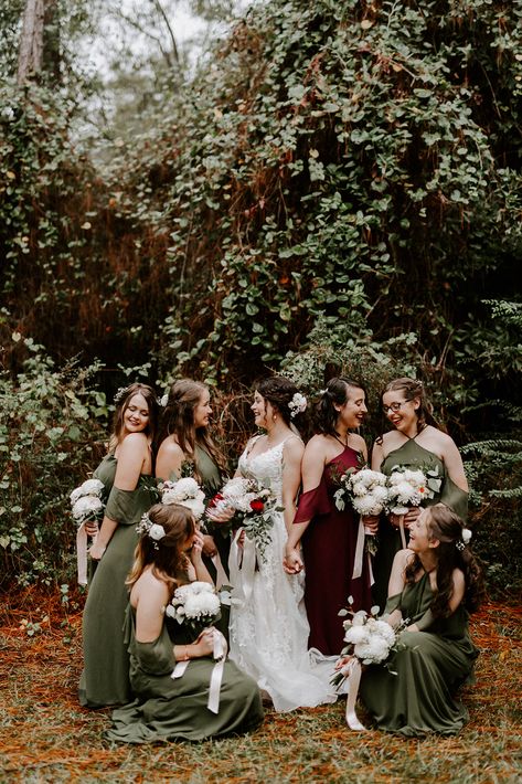 Olive Green Maroon Wedding, Wine Red And Green Wedding, Forest Green And Red Wedding Theme, Red Green Brown Wedding, Burgundy Forest Green Wedding, Burgundy Forest Wedding, Cream And Forest Green Wedding, Burgundy Olive Green Wedding, Deep Red And Dark Green Wedding