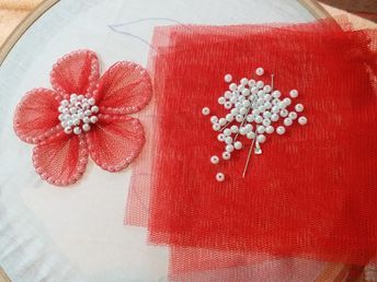 Beautiful And Easy to Make Hand Embroidered Flower With Net Fabric And Pearls Net Applique Work Design, Aari Work On Net Fabric, Net Flowers Fabric Dress, Net Flower Aari Work, Net Fabric Flower, How To Make Net Flowers For Dress, Easy Hand Embroidery Ideas, Net Flower Making, Net Fabric Flowers Diy