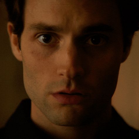 Penn Badgley, Gif