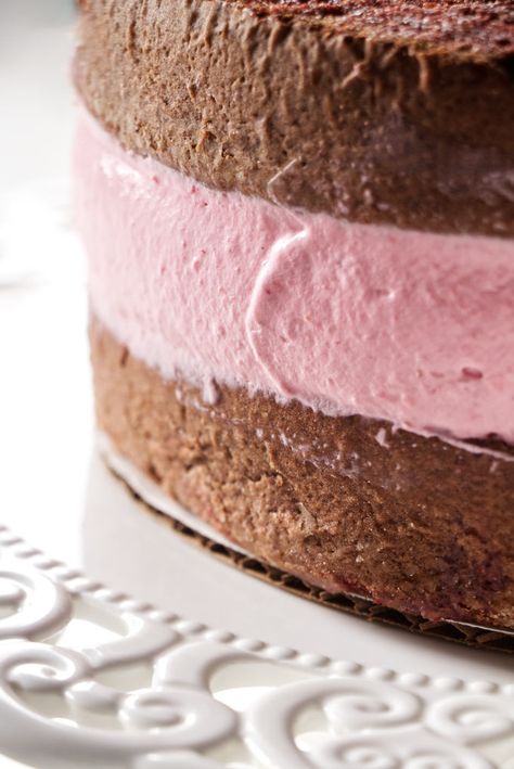 Mousse Cake Filling Recipes, Raspberry Cream Cake Filling, Cake Mousse Filling, Raspberry Filling Cake, Layered Cake Filling Recipes, Cake Filling Flavors, Raspberry Mascarpone Filling, Cake Raspberry, Mousse For Cake Filling