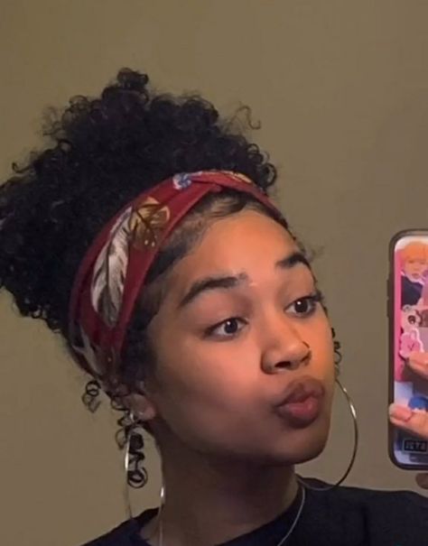 Bandana Hairstyles Bun, Bun With Bandana Hairstyles, Bandana Hairstyles Updo, Short Curly Hair Bandana, Bandana Hairstyles 4c Hair, Afro Hairstyles With Bandana, Cute Hairstyles With Bandanas, Cute Curly Hairstyles With Scarf, Keeahwah Afro