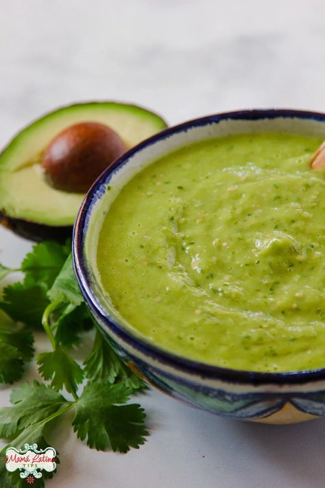 Creamy Mexican Avocado Salsa with Tomatillos Recipe Zucchini Medley, Avocado Coleslaw, Guacamole Salsa Recipe, Tomatillo Avocado Salsa, Mexican Avocado, Backyard Gathering, Avocado Salsa Recipe, Salsa Verde Recipe, Roasted Tomatillo