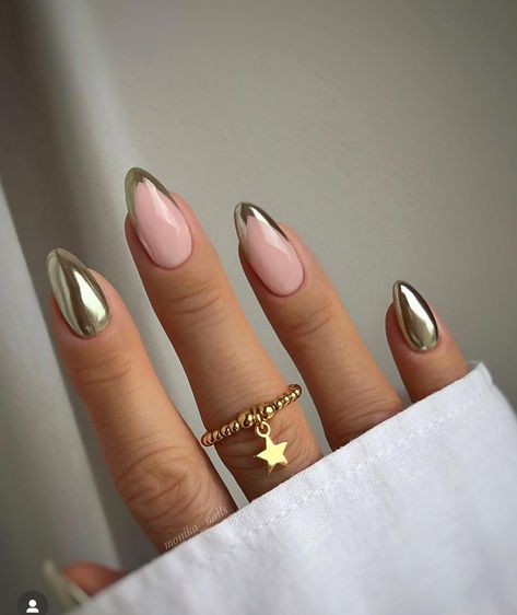 Gold Chrome Nails, Silver Nail Designs, Chrome Nail Art, Chrome Nails Designs, Elegant Nail Art, Mirror Nails, Her Nails, Metallic Nails, Silver Nails