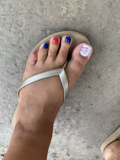 Fourth Of July Pedicure Designs, Simple 4th Of July Toenails, Fourth Of July Toenails Designs, 4th Of July Nail Designs Pedicure, Star Pedicure Designs, 4 Of July Toe Nails, 4th Of July Nails Pedicure, July 4th Toenails Designs, Toe Nail Designs For 4th Of July