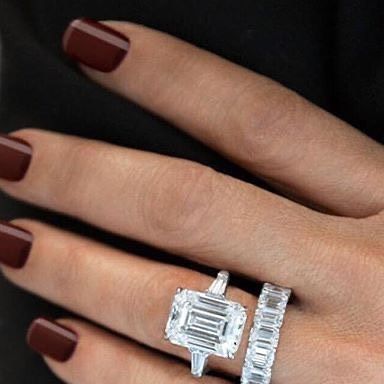 Jewelry Finds®️ on Instagram: "✨🔮✨ This gorgeous 4ct emerald cut center tapered baguette diamond setting would look perfect with my emerald cut eternity band! What a set!!! Of course, like everything I find, it’s all available for purchase 😍 Anyone want this regal #weddingset for your upcoming marriage or as an upgrade? #emeraldcutengagementring #emeraldcutband #emeraldcutdiamond #emeraldcut #emeraldcutmoissanite #emeraldcutring #emeraldcutrings #engagementring #engagementrings #ringset #ringsettings #ringsetting #engagementringshopping #ringideas #diamondeternityband #anniversaryband #anniversarybands #anniversaryring #anniversaryrings #4ct #4ctdiamond #emeraldcutweddingband #emeraldcutweddingring #whitegoldengagementring #yourjewelryfinder #jewelryfinds @yourjewelryfinder" Tapered Baguette Wedding Band, Emerald Cut Engagement Ring With Band, Emerald Cut Wedding Band, Emerald Cut Eternity Band, Wedding Rings Emerald Cut, Baguette Wedding Band, Baguette Engagement Ring, Stacked Wedding Bands, Emerald Cut Rings