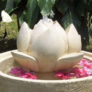 Pottery Water Fountain, Clay Fountain, Lotus Fountain, Outdoor Yoga Space, Concrete Ornaments, New York Building, Lotus Sculpture, Lotus Garden, Diy Fountain