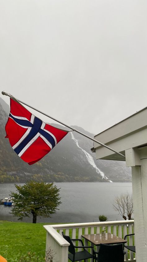 Norge Aesthetic, Norway Aesthetic, Flag Aesthetic, Tromso Norway, Seoul Korea Travel, Norway Flag, Norwegian Flag, Sweden Travel, Nordic Countries