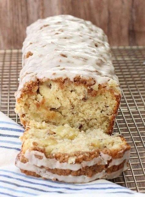 Fresh Apple Bread with Crunchy... - Grandma’s Easy recipes | Facebook Breakfast Quick Bread, Dutch Apple Bread Recipe, Dutch Apple Bread, Apple Pie Bread, Breakfast Quick, Apple Bread Recipe, Dutch Apple Pie, Dutch Apple, Cinnamon Streusel