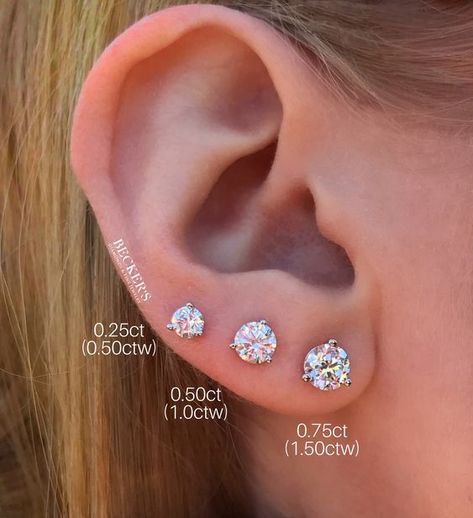 3 Diamond Earrings Studs, Diamond Stud Earrings On Ear Size, Diamond Piercing Ear, Diamond Stud Earrings On Ear, Diamond Ear Piercings, 3 Ear Piercings Ideas, 1 Carat Diamond Earrings, 3 Ear Piercings, Ear Piercing Studs