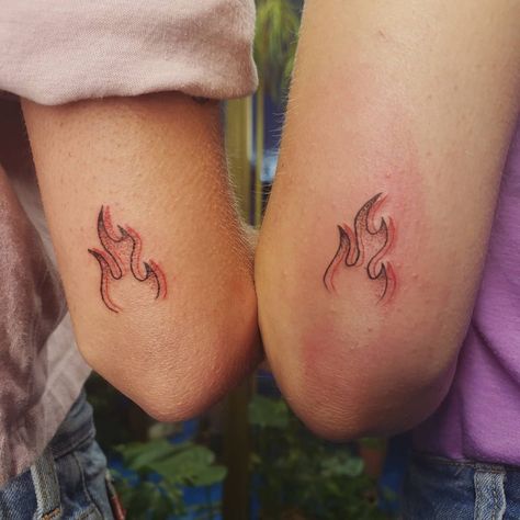 Matching Tats, Bestie Tattoo, Flame Tattoos, Hand Tats, Fire Tattoo, Tattoo Apprentice, Fire Flame, Women's Tattoo, Matching Tattoo