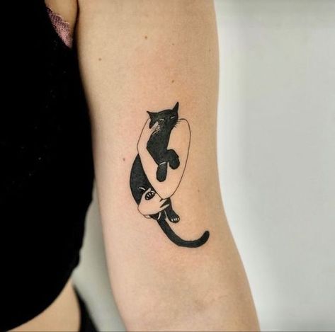 Goth Cat Tattoo, Fluffy Cat Tattoo, Whisky Tattoo, Sirius Tattoo, Simple Armband Tattoo, Tuxedo Cat Tattoo, Tattoos For Women Cat, Types Of Tattoos, Cat Face Tattoos