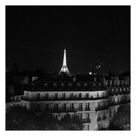 Paris Dream, Living In Paris, The Eiffel Tower, White Aesthetic, Cologne Cathedral, Matilda, At Night, Aesthetic Pictures, Eiffel Tower