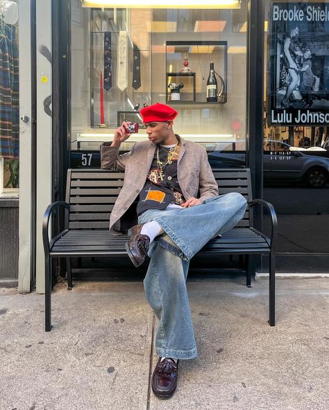 bonjour de New York 👔 #nycfashion #outfitideas #layering #outfitinspo #streetstyle New York Mens Street Style, New York Style Outfits, New York Style, Street Fashion Men Streetwear, Nyc Fashion, Mens Streetwear, Mens Street Style, Fitness Inspo, Lifestyle