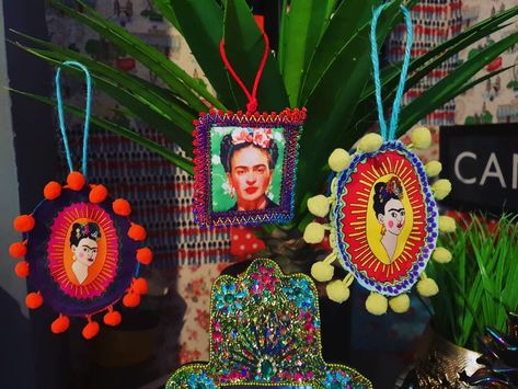 Lisa Smith Ward on Instagram: “Frida plant/tree decorations. #handmade #handmadefrida #fridachristmas #fridakahlo #retrostyle #bohoqueen #eclecticdecor #nomatching…” Lisa Smith, Boho Queen, Frida Art, Plant Tree, Eclectic Decor, Trees To Plant, Tree Decorations, Retro Fashion, Charms