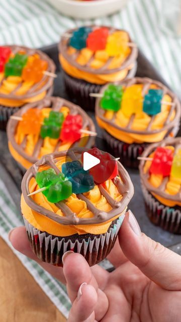 hello, Yummy on Instagram: "Follow @helloyummy_co for more fun foods 🥳 

These BBQ Grill Cupcakes are the perfect summer treat or Memorial weekend dessert! 🔥☀️How cute are the gummy bear “meats!” 🐻 Get the full recipe on my site helloyummy.co search “BBQ.” 
#helloyummyeats 
.
.
.
#cutecupcakes #cupcakesofinstagram #summerdessert #summertreats" Hello Yummy, Grill Cupcakes, Memorial Weekend, Cupcake Designs, Fun Foods, Cute Cupcakes, Gummy Bear, Yummy Eats, Summer Treats