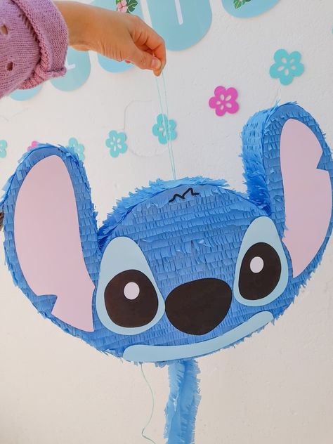 Stitch Pinata Diy, Stitch Pinata, Cumple De Stitch Ideas, Lilo And Stitch Cake, Kids Play Dough, Lilo En Stitch, Stitch Party, Stitch Head, Stitch Cake