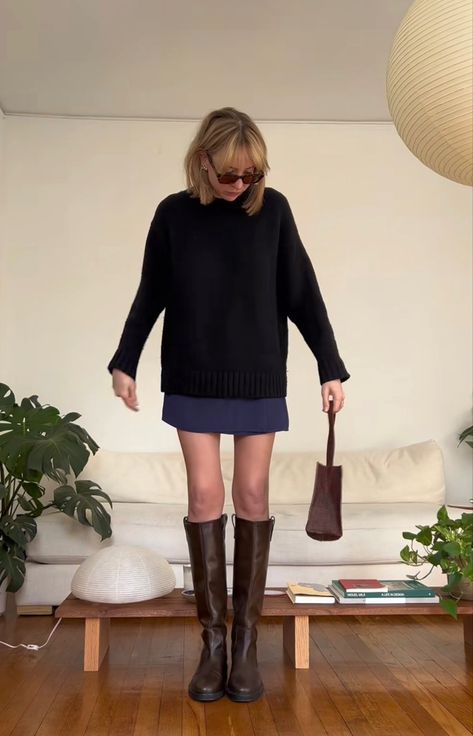 Outfits With Riding Boots, Brown Riding Boots Outfit, Riding Boots Outfit, 60s Inspired Fashion, Riding Boot Outfits, Riding Boots Fashion, Quoi Porter, Deep Winter, Jane Birkin