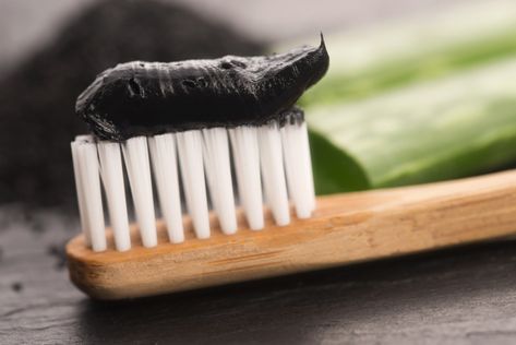 Charcoal toothpaste? Check out our roundup of some top #healthandwelless  trends for Fall 2018. Best Natural Toothpaste, Best Toothpaste, Celebrity Smiles, Charcoal Toothpaste, Homemade Face Cream, Charcoal Teeth Whitening, Whiten Teeth, Black Skin Care, Natural Toothpaste