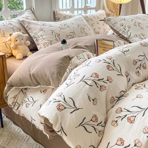 Like and Share if you want this Floral Jacquard Bedding Set Tag a friend who would love this! FAST US Shipping Buy one here ——> https://prehype.shop/floral-jacquard-bedding-set/ #outlet #shoppingtime Future Bedroom Ideas, Jacquard Bedding, King Size Bedding, King Size Bedding Sets, Blanket Cover, Flat Bed, Floral Jacquard, Friends Fashion, Dream Bedroom