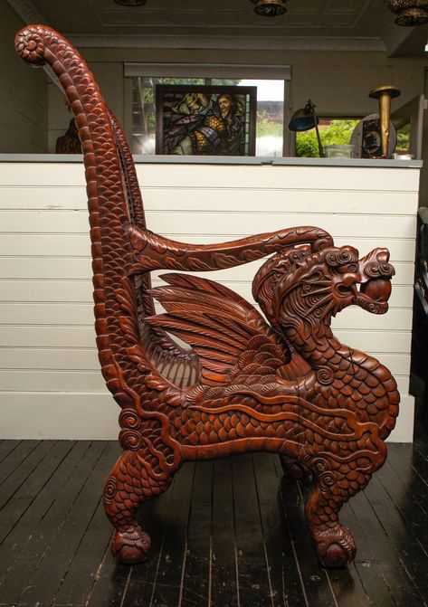 Gothic Furniture, Dragon Decor, Dragon Sculpture, Carved Furniture, Funky Furniture, Woodworking Skills, Dragon Art, Classic Furniture, Wood Sculpture