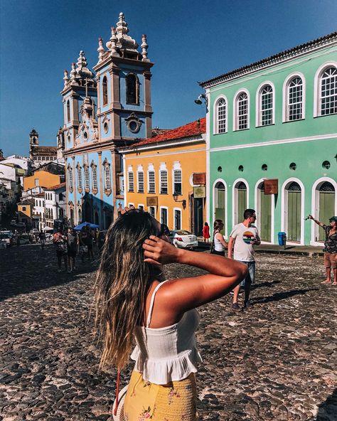 Lane▪️Travel ▪️Lifestyle on Instagram: “📍Pelourinho - SSA 🇧🇷 . . Sigo apaixonada por Salvador, que vibe meus amigos... Povo gente boa demais, melhor sotaque do mundo 💕 . As cores…” Girl Inspiration, Travel Lifestyle, Summer Vibes, Instagram Story, Brazil, Vision Board, Photographer, Travel, On Instagram