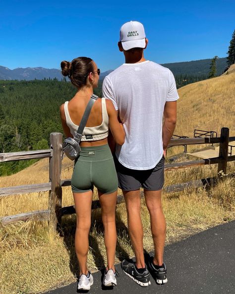 Active Couple Aesthetic, Hiking Boyfriend, Athlete Boyfriend, Hiking With Girlfriend, Athlete Boyfriend Aesthetic, Cute Hiking Pictures Couple, Tall Boyfriend Short Girlfriend Aesthetic, Daily Drills, Hiking Date