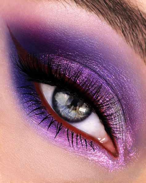 Make Up Yeux, Duochrome Eyeshadow, Cute Eye Makeup, Make Up Inspiration, Eye Makeup Pictures, Eye Makeup Designs, Simple Eye Makeup, Colorful Eye Makeup, Creative Eye Makeup