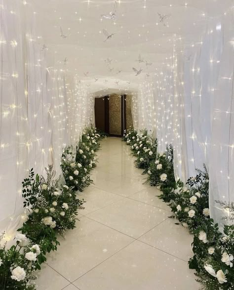 Wedding Tunnel Decor, Walkway Wedding Decor Pathways, Wedding Tunnel Entrance Fairy Lights, Entrance For Wedding Reception, Morning Engagement Decorations, Hallway Decorating Wedding, Flower Reception Decoration, Wedding Home Light Decoration, Wedding Entrance Decor Indoor