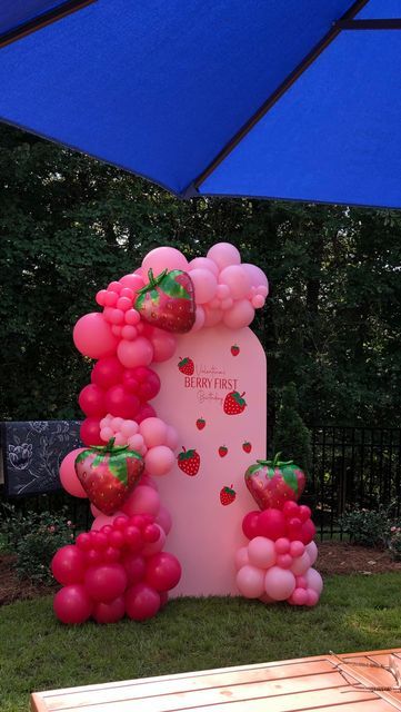 Strawberry Themed Balloon Arch, Chiara Walls With Balloons, Berry 1st Birthday, Baby Birthday Party Theme, Cow Birthday Parties, Graduation Party Cake, Balloon Artist, Strawberry Shortcake Party, Event Stylist